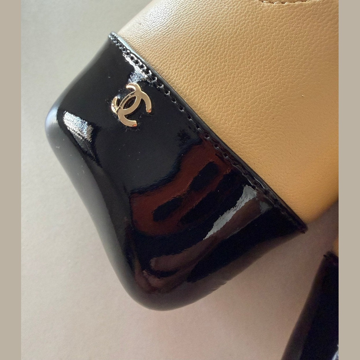 Image of Chanel heels בז במלאי