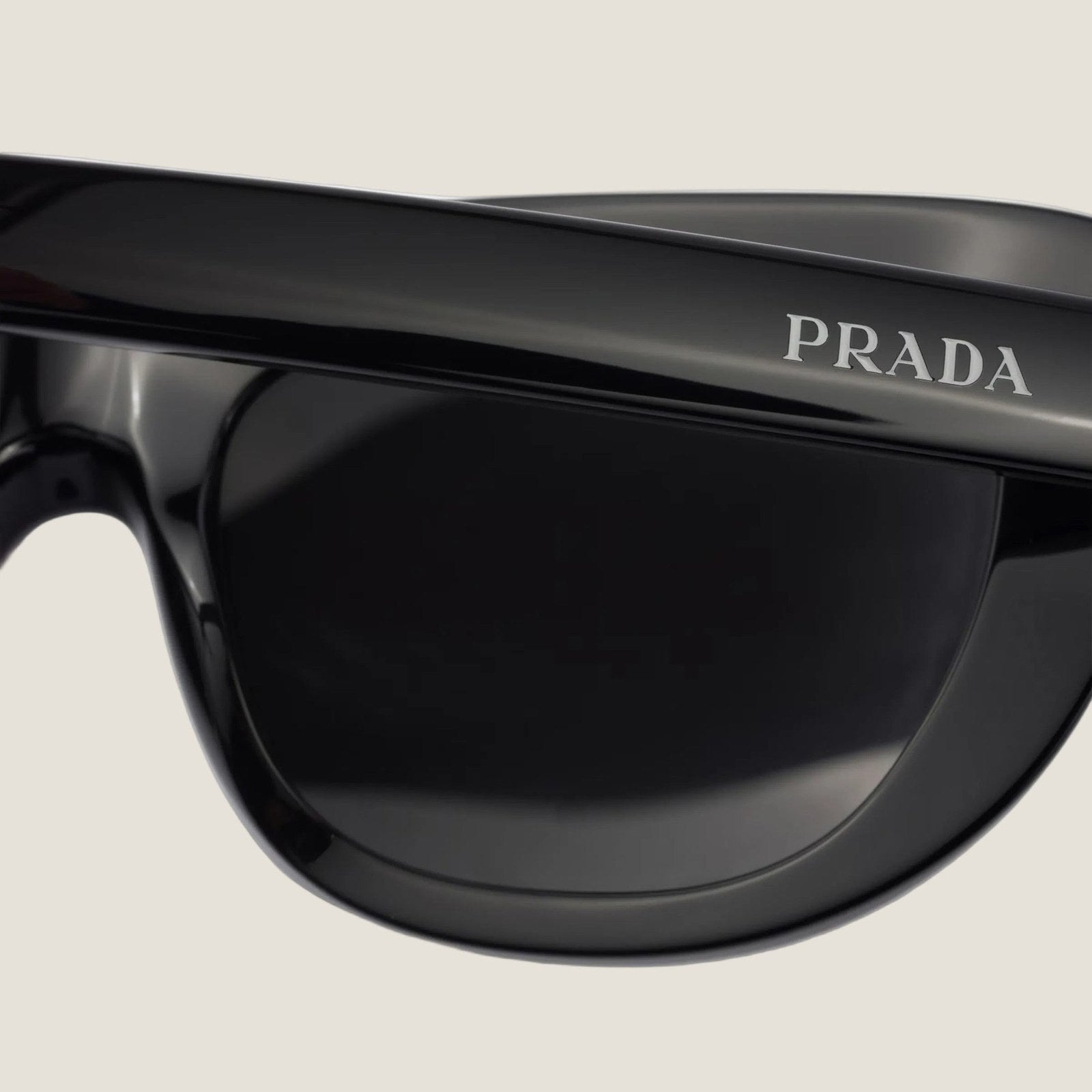 PRADA - משקפי שמש לוגו