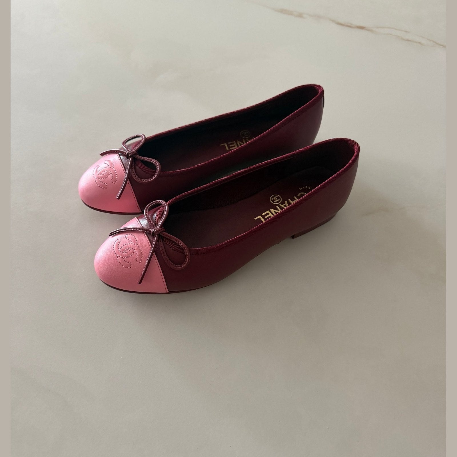 Chanel flat במלאי