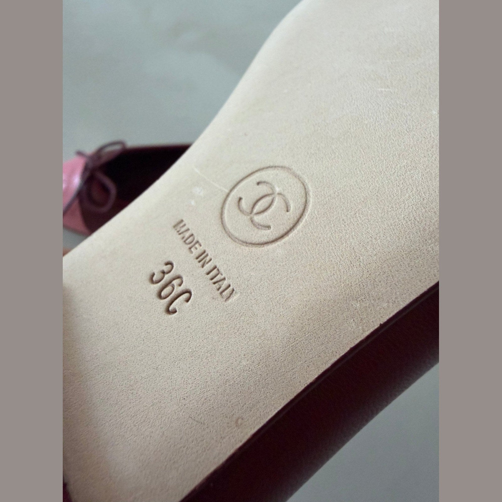 Chanel flat במלאי