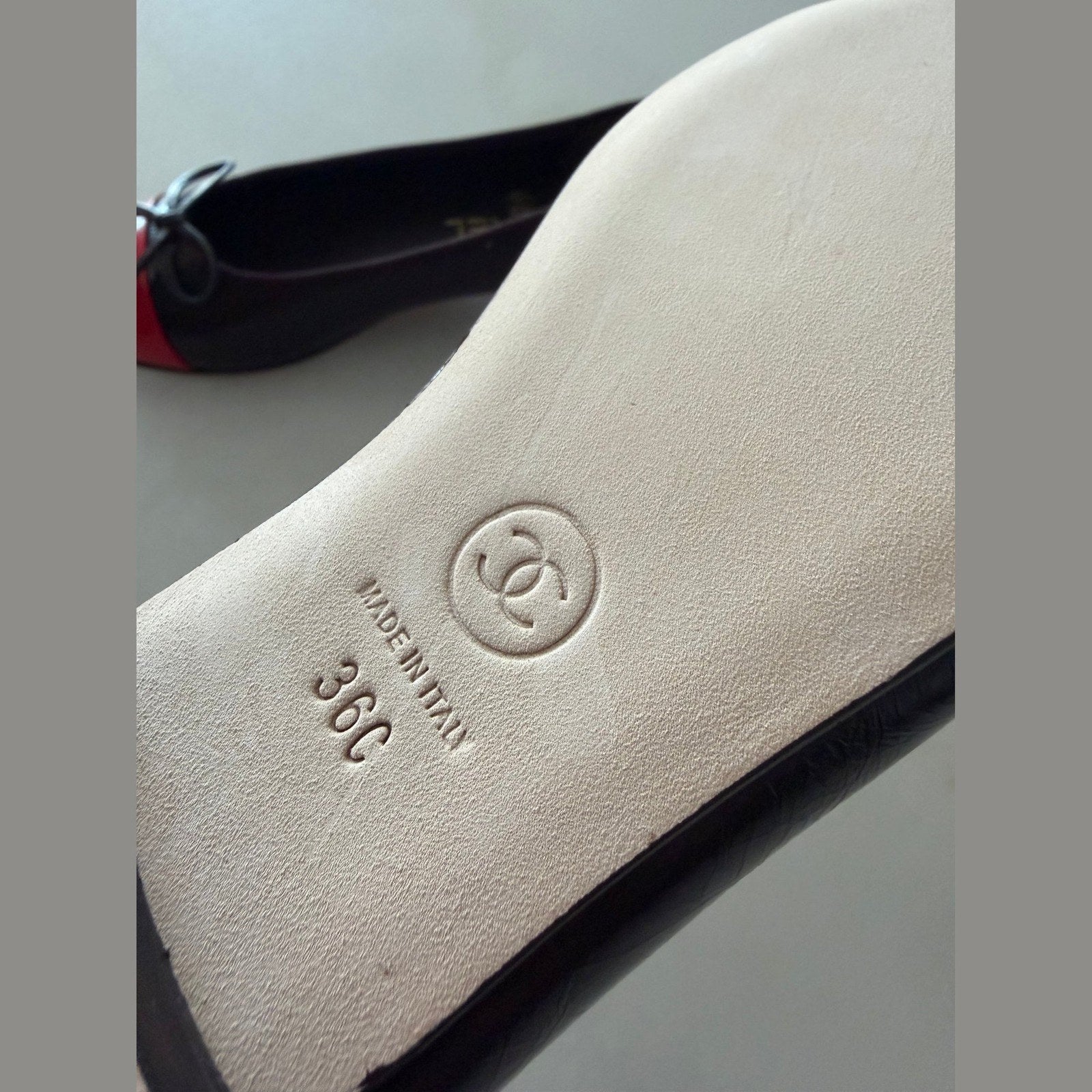 Chanel flat במלאי