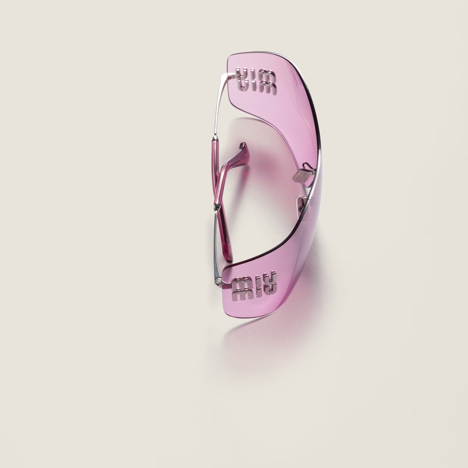 מיו מיו משקפי שמש