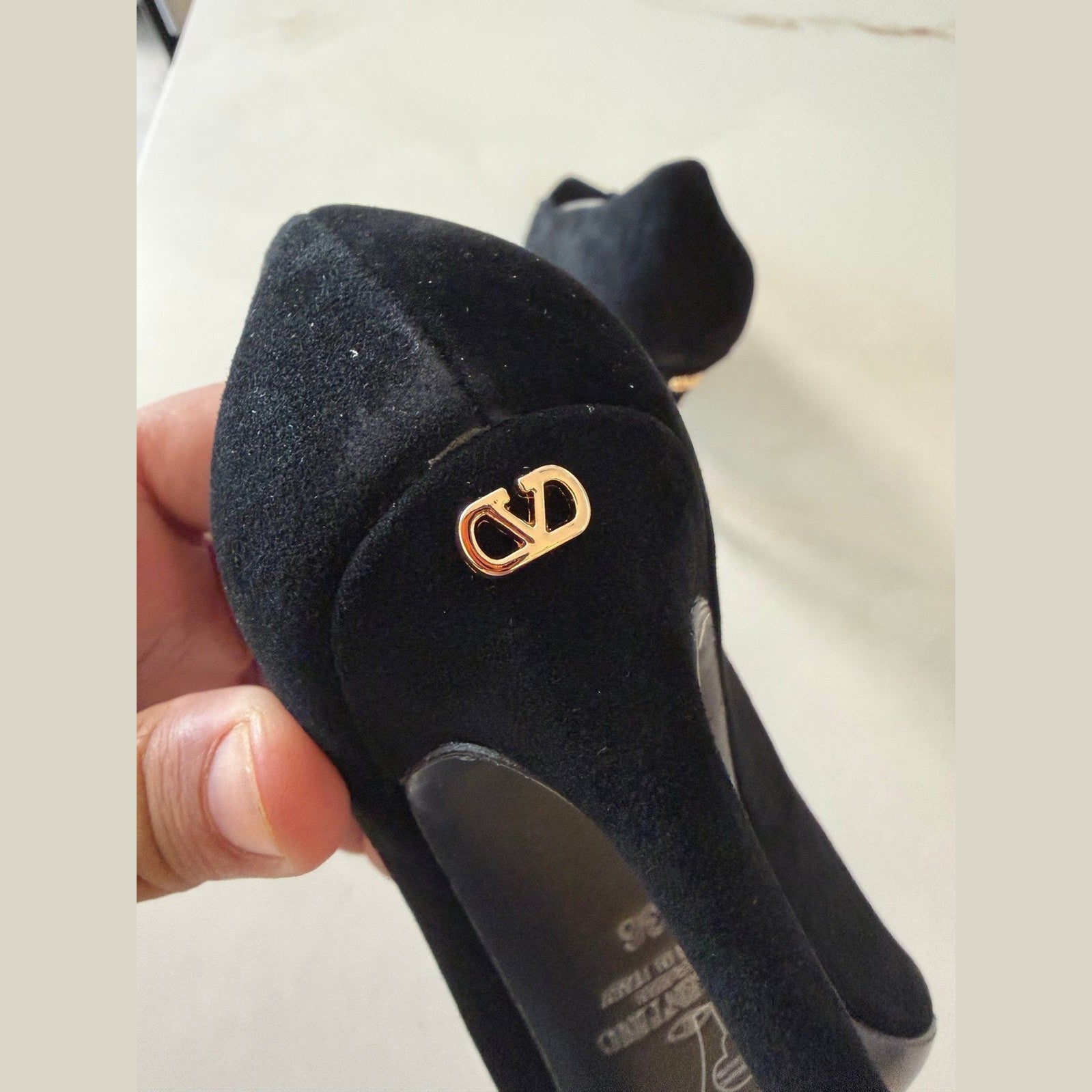 VALENTINO heels במלאי