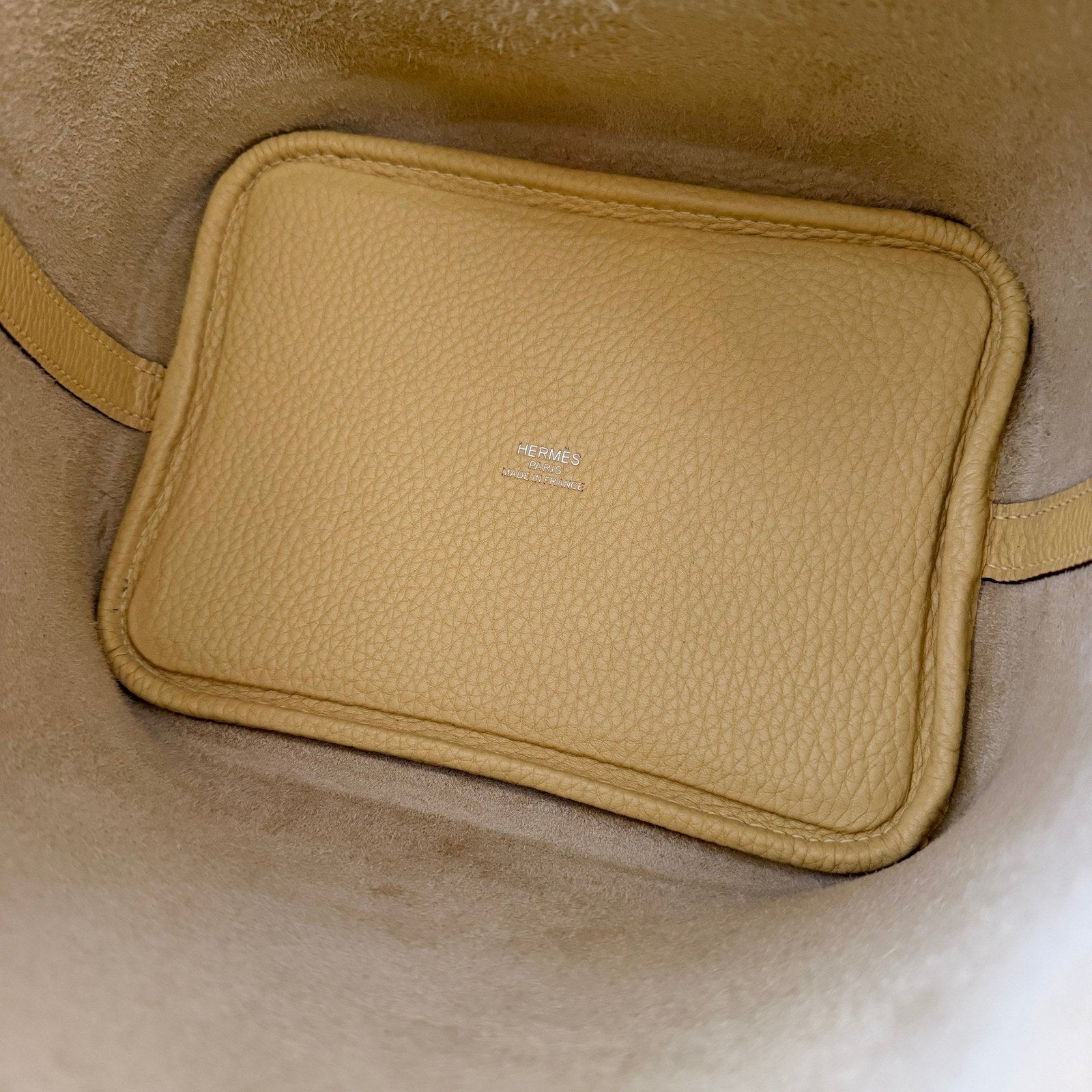Image of Hermès Picotin 18 במלאי צהוב עם כסף
