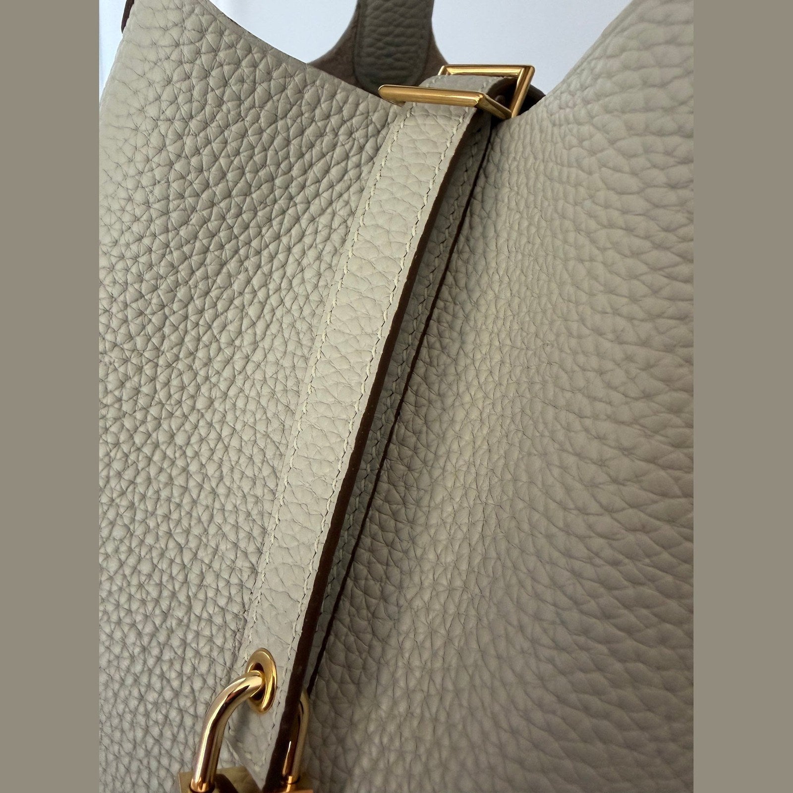 Image of Hermès Picotin 18 במלאי אפור עם זהב