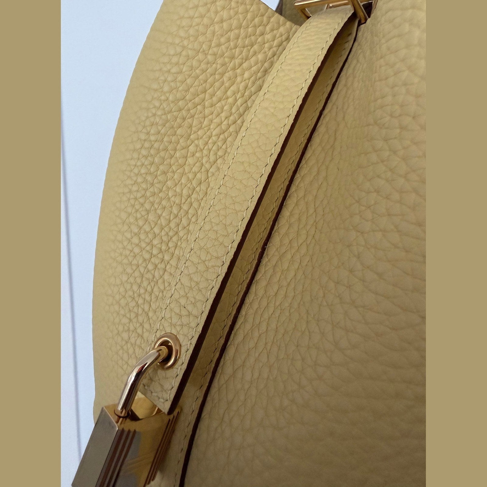 Image of Hermès Picotin 18 במלאי צהוב זהב