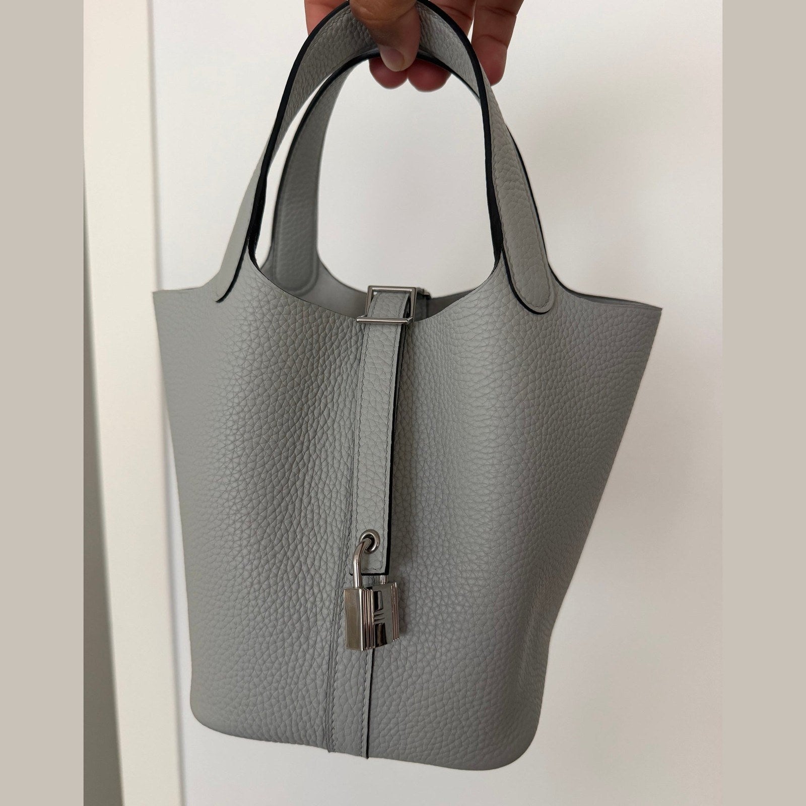 Image of Hermès Picotin 18 במלאי אפור עם כסף