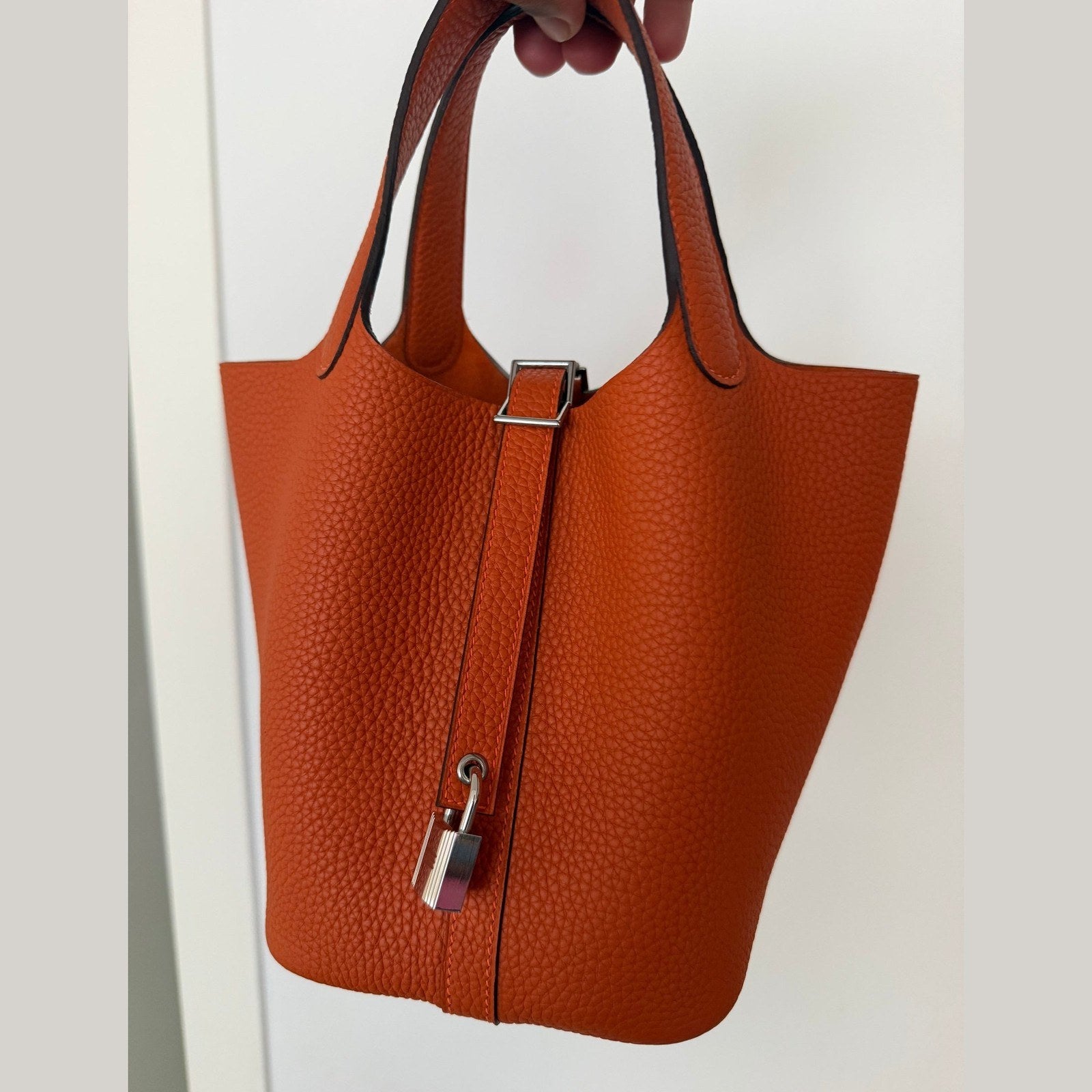 Image of Hermès Picotin 18 במלאי כתום עם כסף