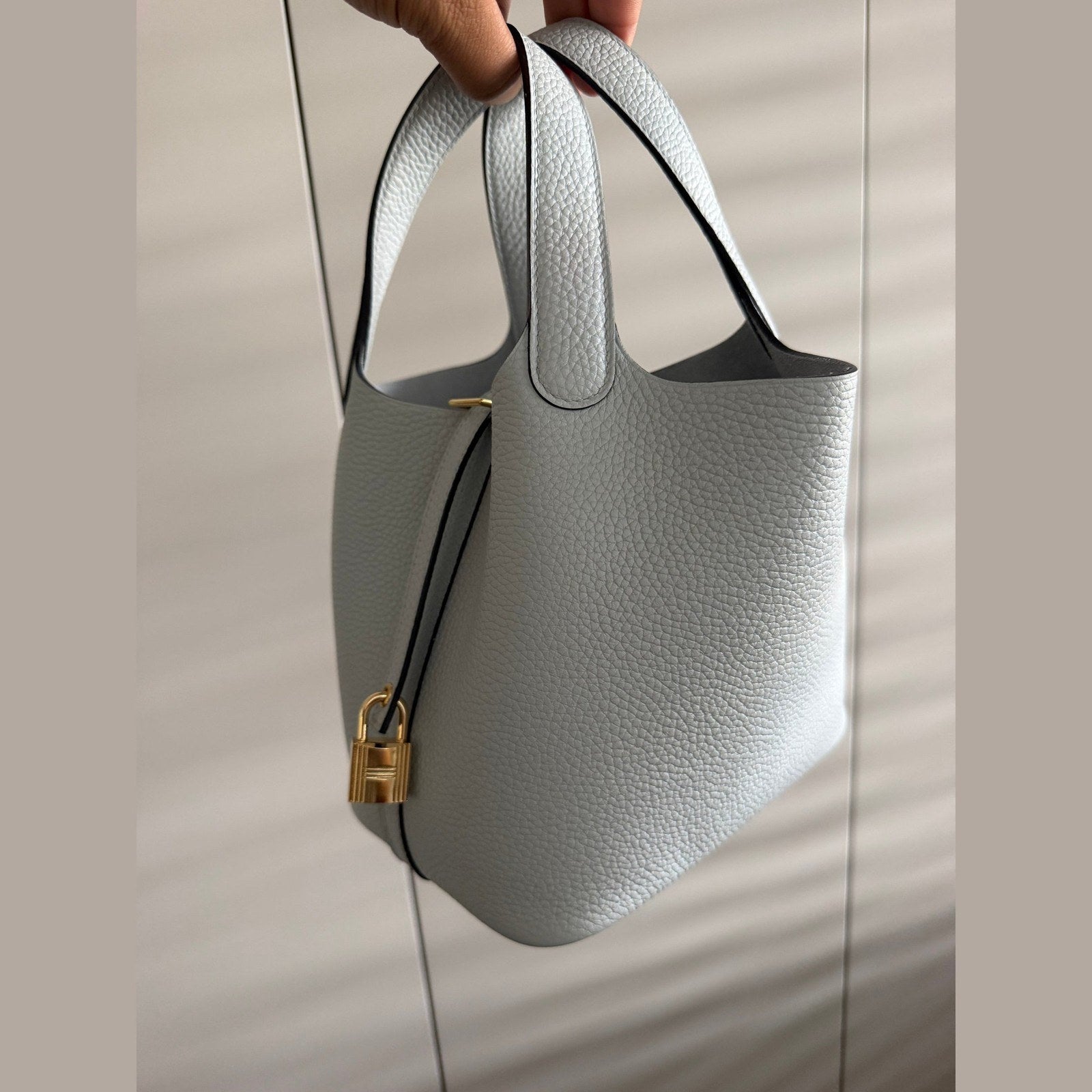 Image of Hermès Picotin 18 במלאי אפור עם זהב