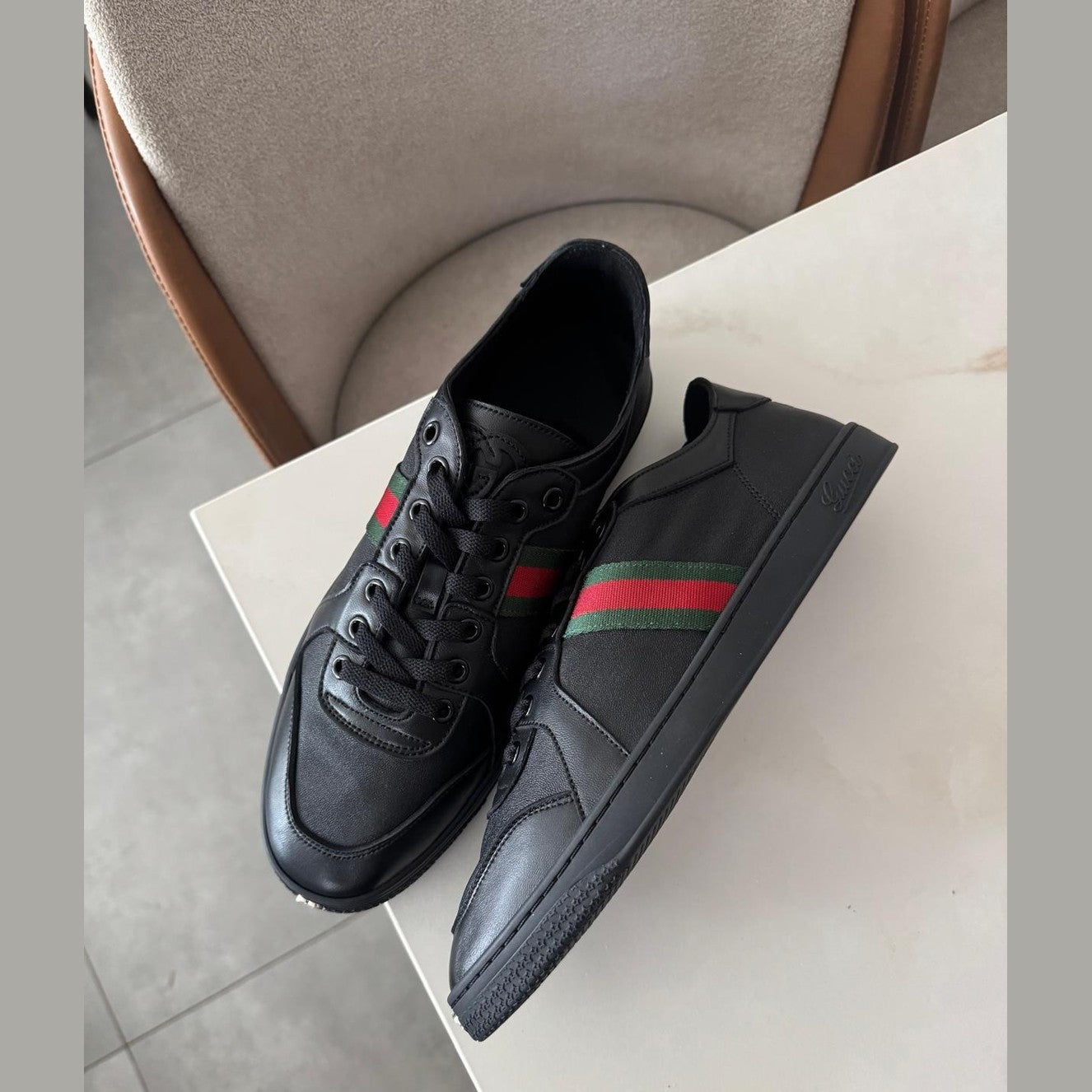 gucci סניקרס לגבר במלאי