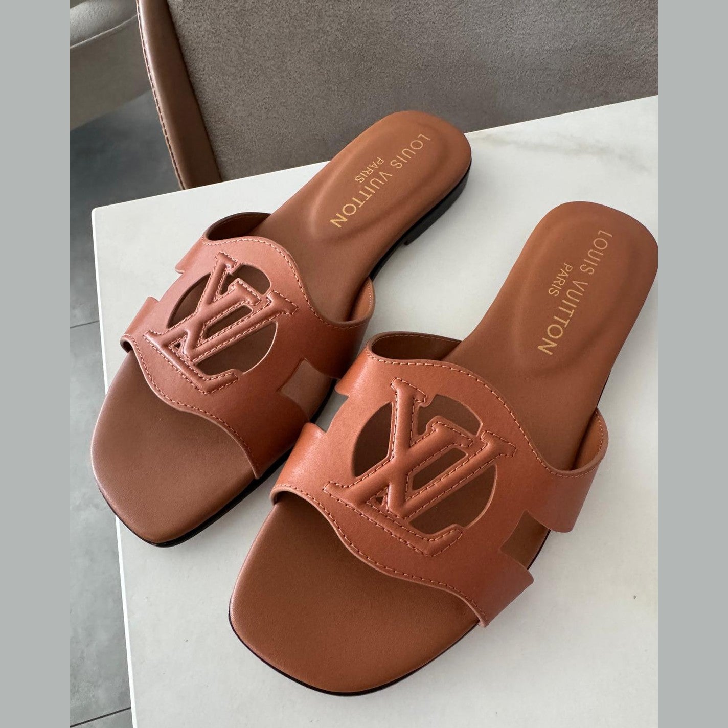 lv sandals במלאי
