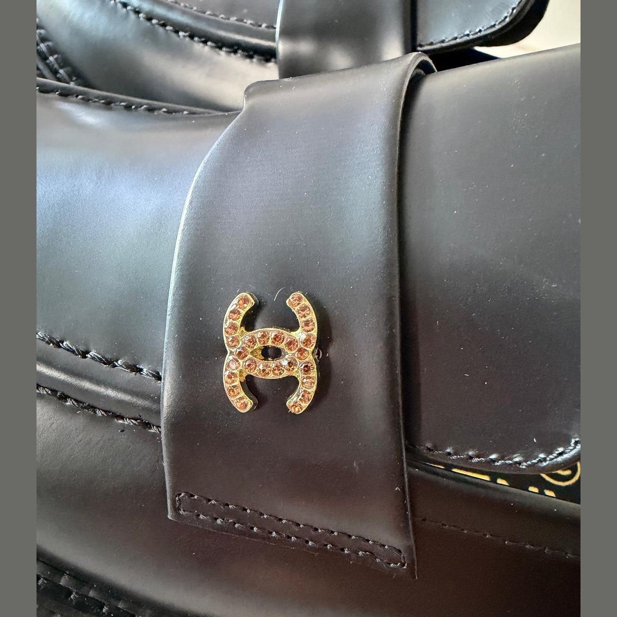 Image of Chanel loafers במלאי